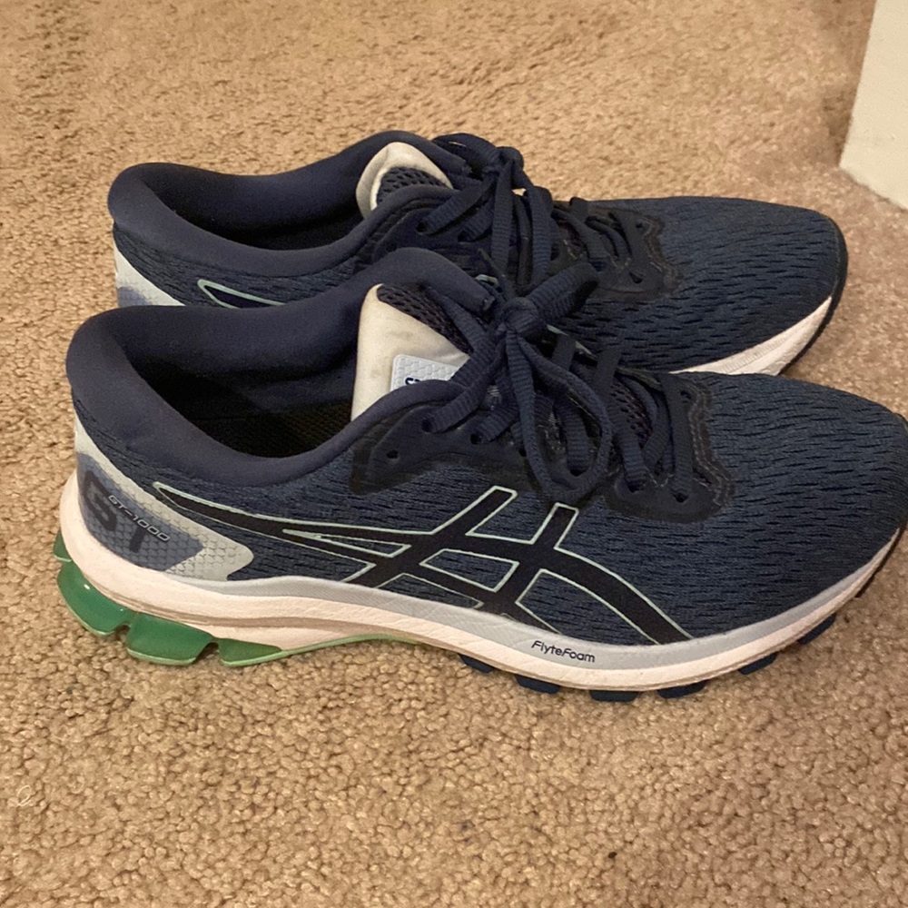 Asics GT-1000 women’s size 8.5